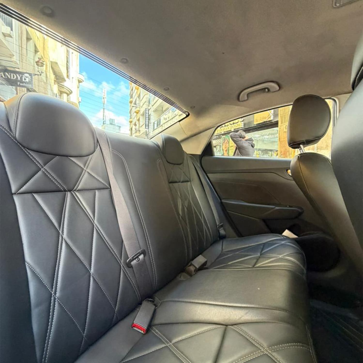 Hyundai Accent - Image 8